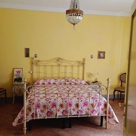 Appartamento di Lusso in Borgo Storico Toscano Bibbiena Esterno foto