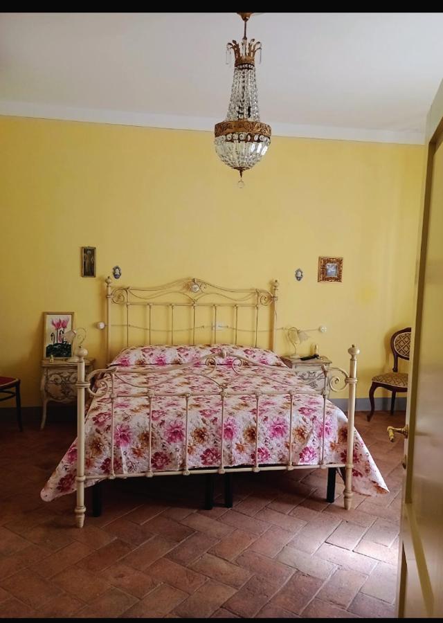 Appartamento di Lusso in Borgo Storico Toscano Bibbiena Esterno foto