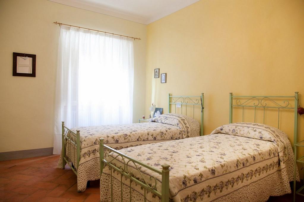 Appartamento di Lusso in Borgo Storico Toscano Bibbiena Camera foto