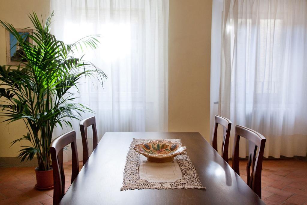 Appartamento di Lusso in Borgo Storico Toscano Bibbiena Camera foto